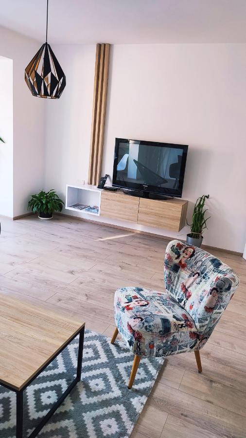 Apartman Lena Apartment ทูซลา ภายนอก รูปภาพ