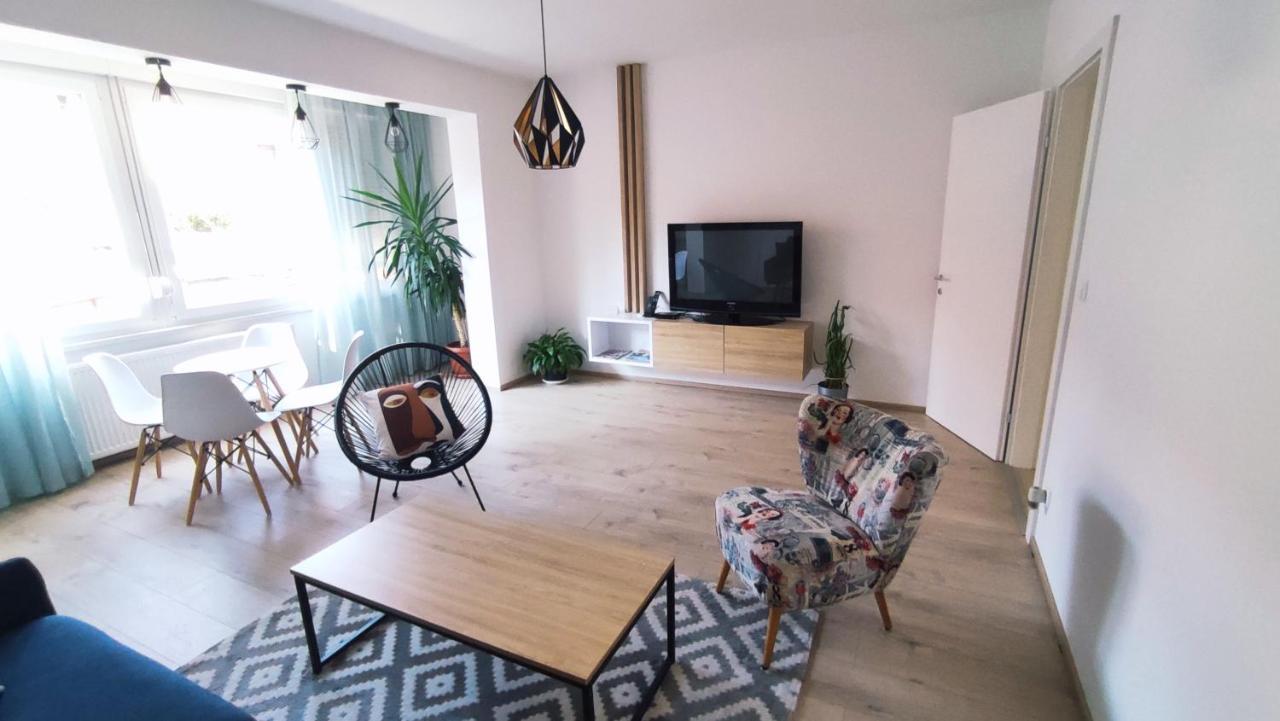 Apartman Lena Apartment ทูซลา ภายนอก รูปภาพ