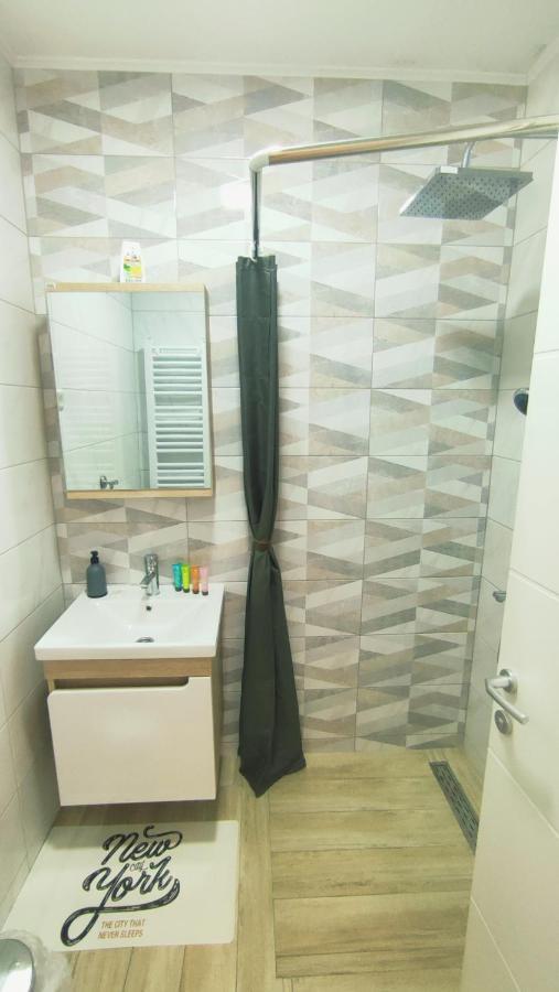 Apartman Lena Apartment ทูซลา ภายนอก รูปภาพ